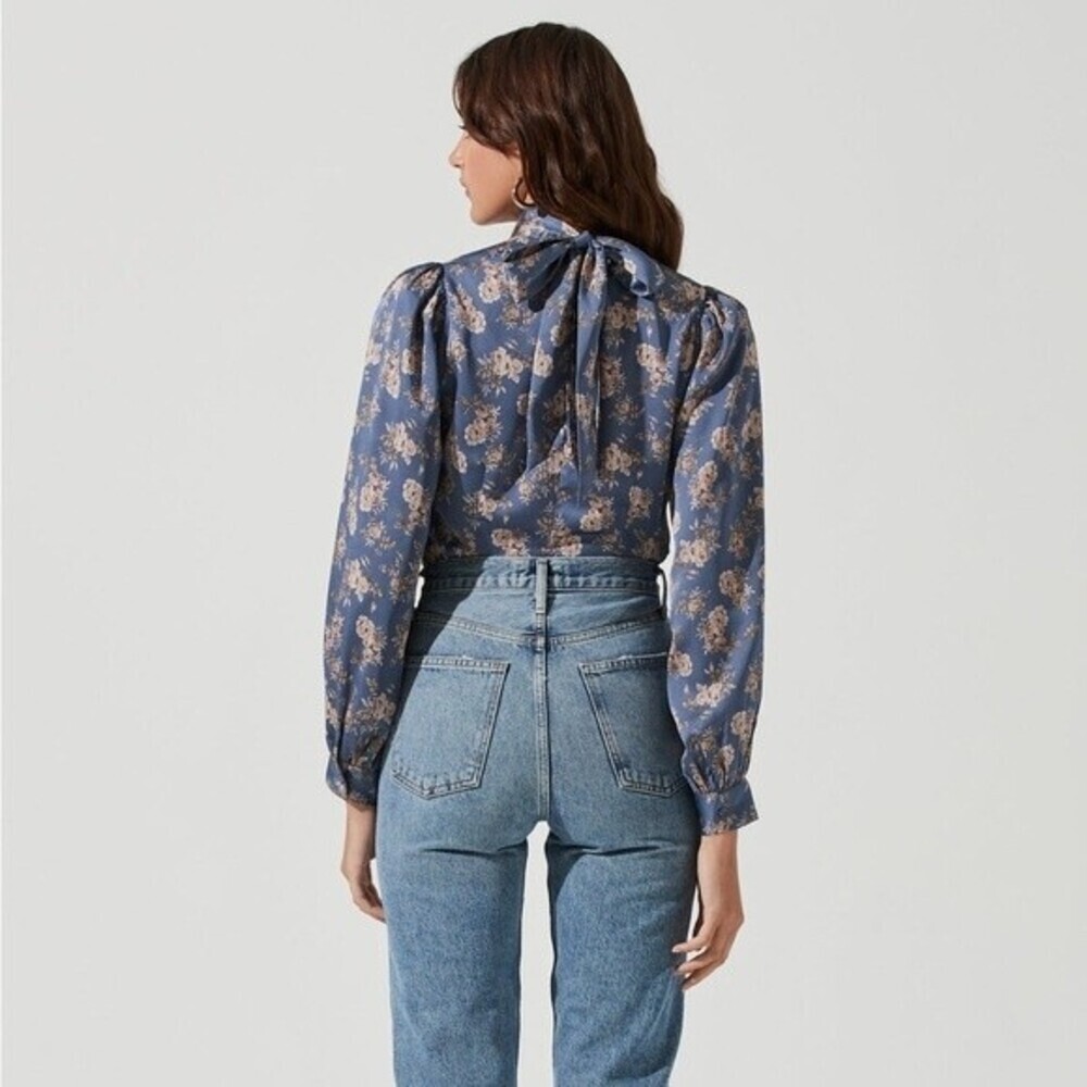 ASTR The Label Mock Neck Tie Long Sleeve Top - Picture 5 of 6